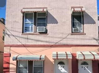 525 61st St #3, West New York, NJ 07093