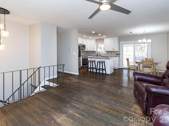 5th image of 1226 Pinebrook Cir