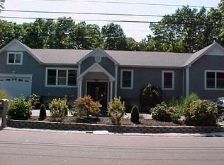 18 Lynbrook St, Centereach, NY 11720