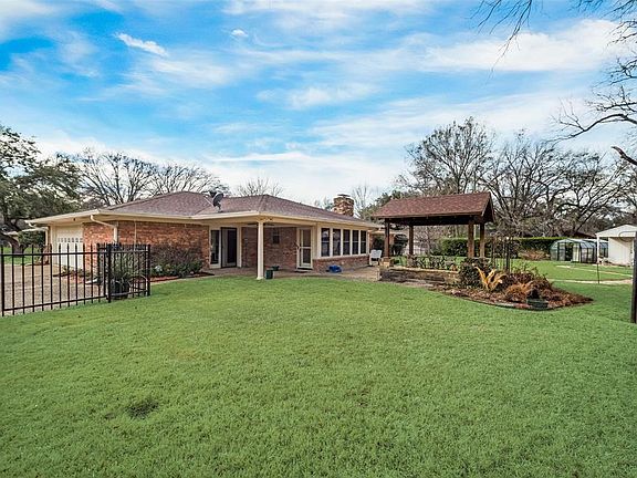 View of yard with a gazebo