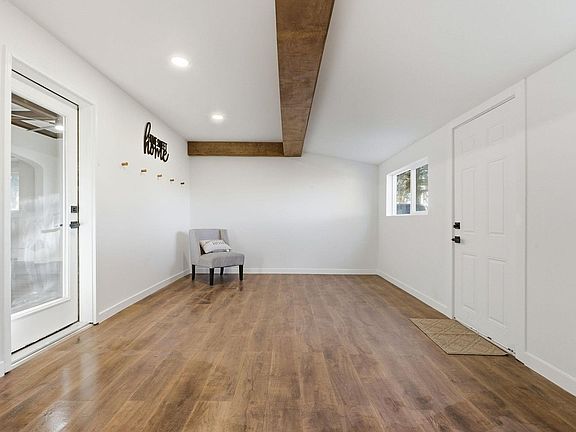 3rd image of 320 Road R