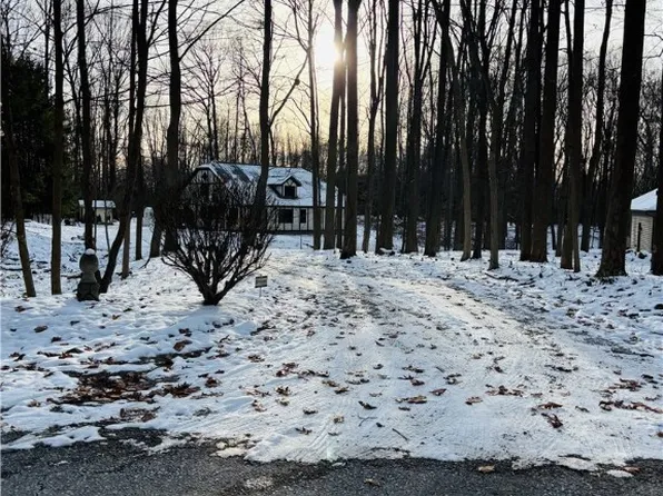 15899 McCallum Dr, Doylestown, OH 44230