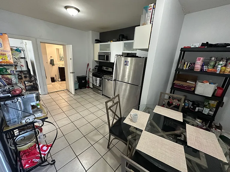 114 Everett St #3 — Photo 7