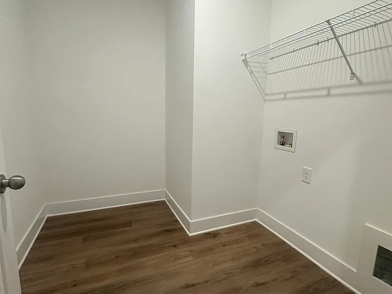 1551 Lake Dr — Photo 13