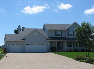 24711 118th St, Trevor, WI 53179