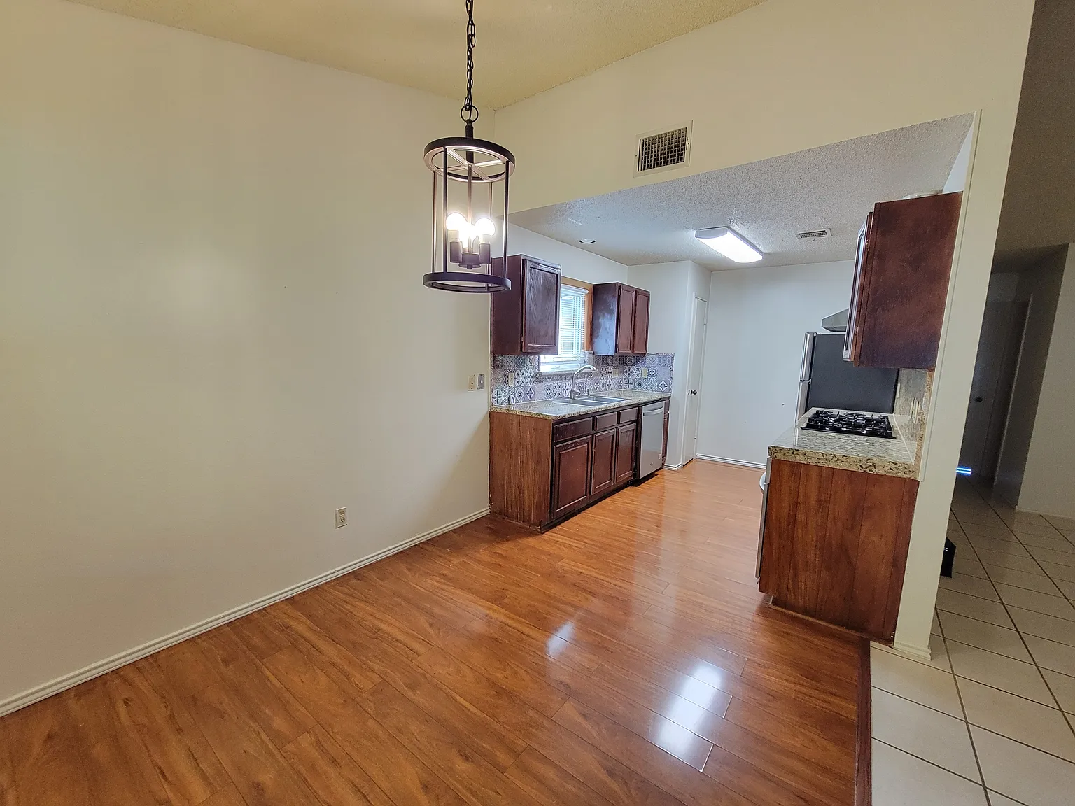 189 Meadowland - 1 — Photo 3