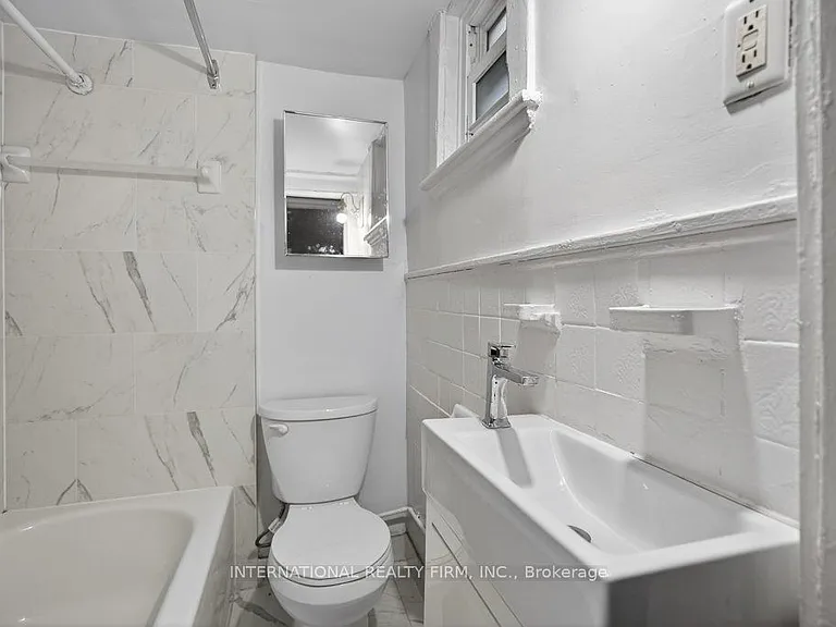 109 Balsam Ave S #2 — Photo 18