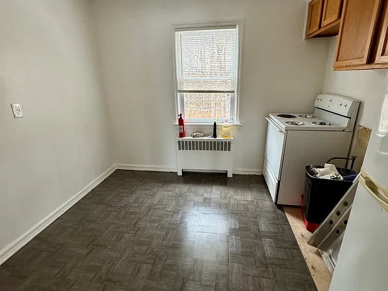 4 Springwood Cir #4I — Photo 6