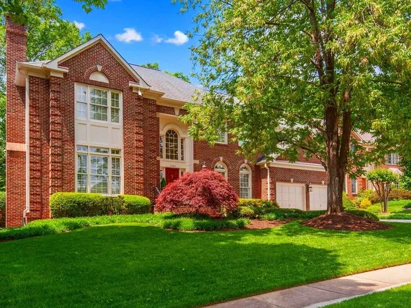 2788 Welbourne Ct, Oakton, VA 22124