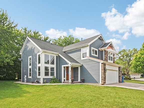 2nd image of 1 Churchill Ct