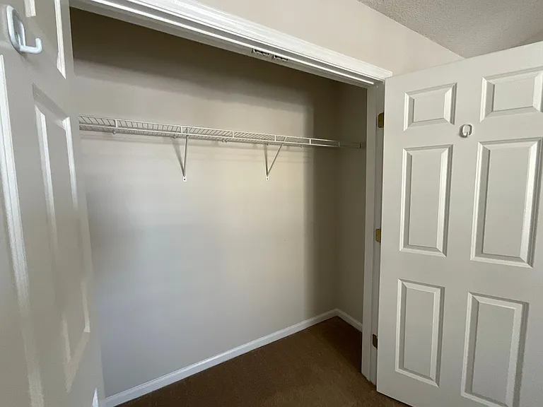 Meridian Park Apartments — Photo 136