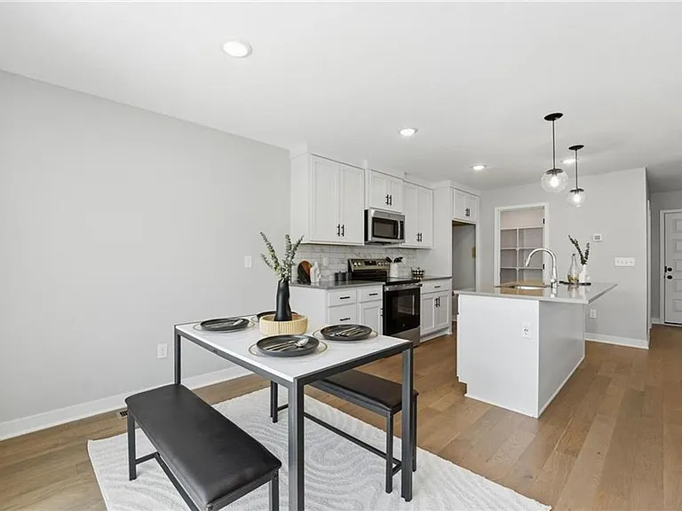 707 Glenn Cir — Photo 19