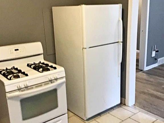 5th image of 2404 Forestdale Ave #1