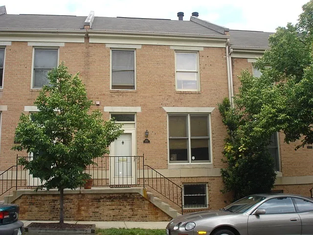1211 S Linwood Ave