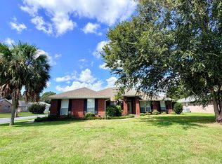 5315 Willow Oak Dr, Pace, FL 32571