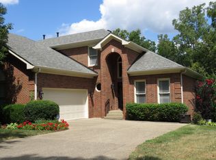 9817 Forest Village Ln, Louisville, KY 40223