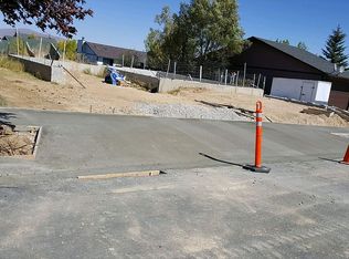 118 Carriage Dr, Evanston, WY 82930