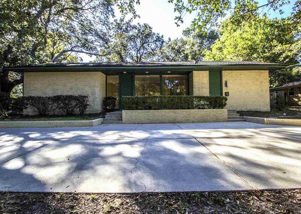 1st image of 1755 E Texar Dr