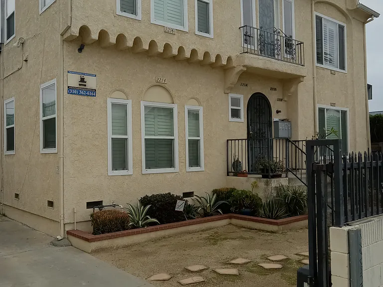 2214 S Marvin Ave #2214 — Photo 2