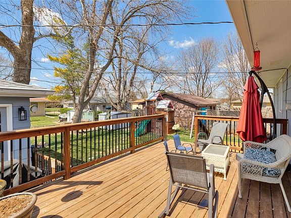 4th image of 306 NW Arlan Dr