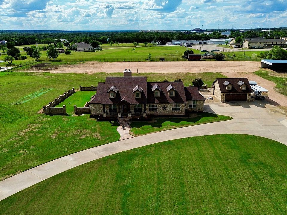 1st image of 106 Deep Lake Dr