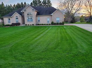 1106 Courtney Ct, Hartland, MI 48353