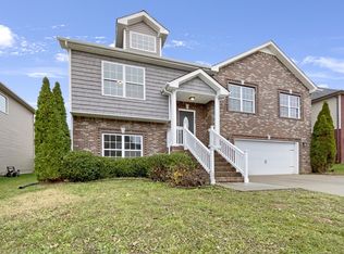 1462 Raven Rd, Clarksville, TN 37042