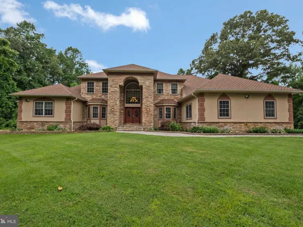 8236 Old Mill Rd, Pasadena, MD 21122