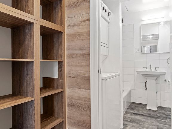 2nd image of 82 W 120th St #2