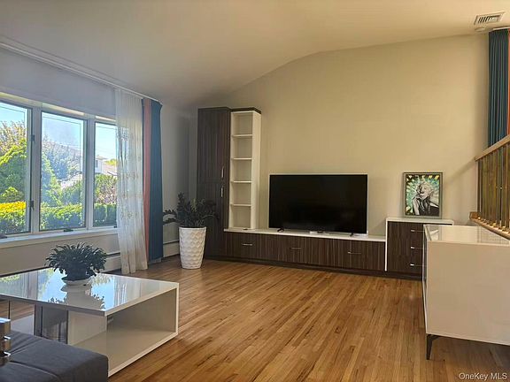 2nd image of 2187 Clover Court
