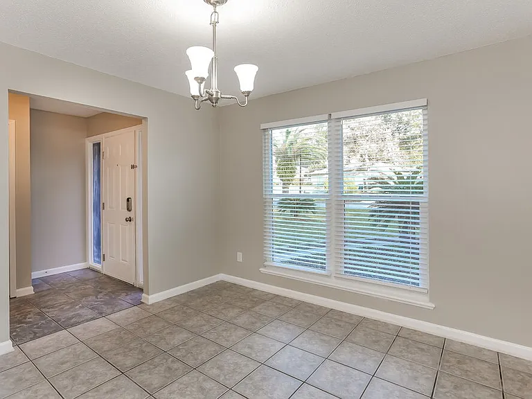 1548 Oak Ridge Dr W — Photo 6