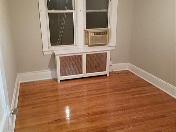 5th image of 39 Fairview Ave