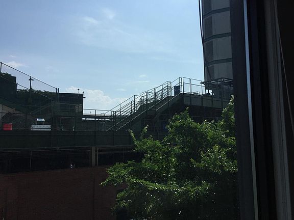 2nd image of 1010 W Waveland Ave APT 2