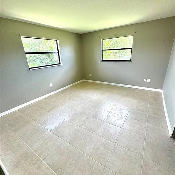 129 SE 23rd Pl #2 — Photo 9