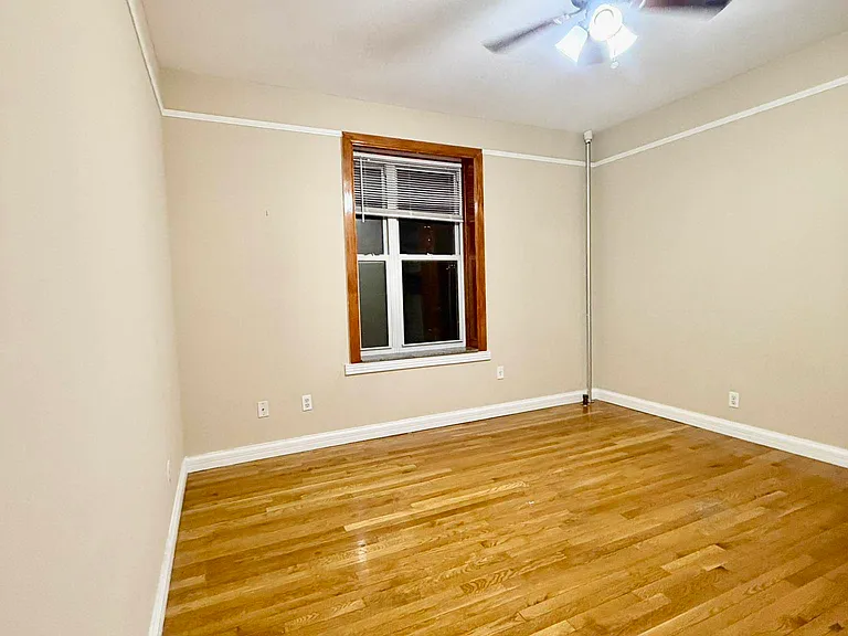33-78 11th St #3C — Photo 7