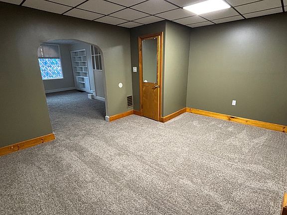 3rd image of 3908 5th Ave