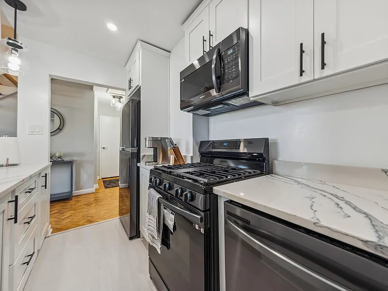 1851 Columbia Rd NW #400 — Photo 7