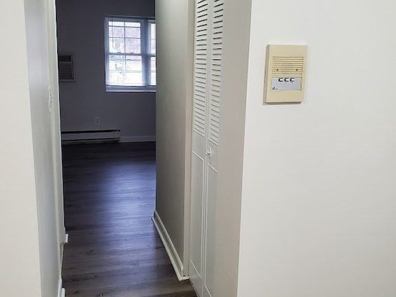 3rd image of 55 Elmwood Park APT 5