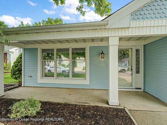 3rd image of 1520 Quince Place