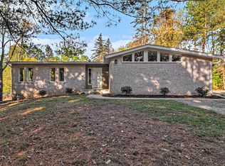 5260 Kensington Rd, Brighton, MI 48114