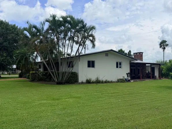 955 NW 4th St Street, Belle Glade, FL 33430