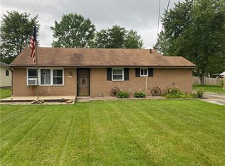 316 Cynthia Dr, Chardon, OH 44024