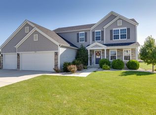 8743 Mallard Ln, Saint John, IN 46373