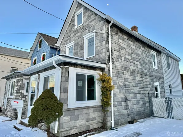 39 Division St, South River, NJ 08882