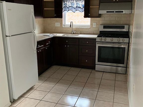 4th image of 2135 Grant Ave Floor 2