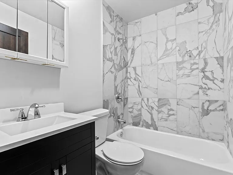 1421 Townsend St #1 — Photo 17