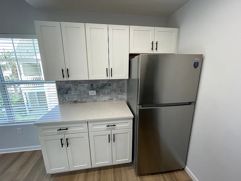 8 Old South Ct #B — Photo 8