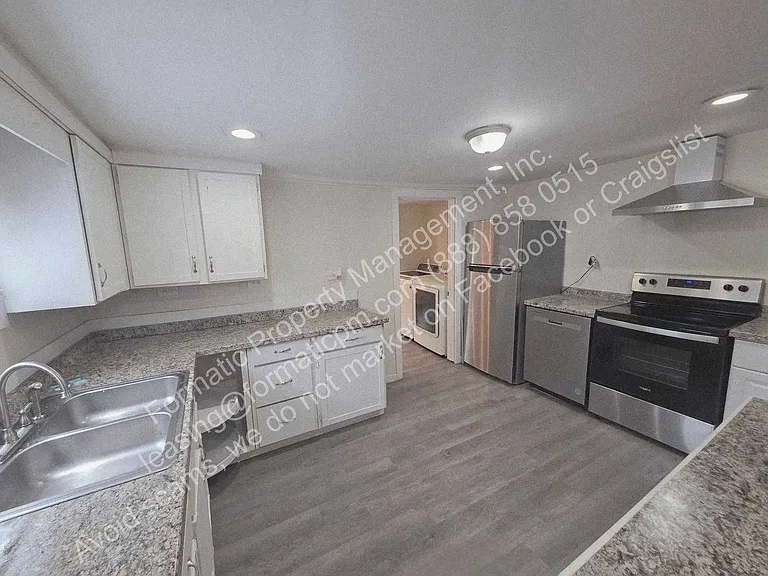 694 W 8th St #1 — Photo 3