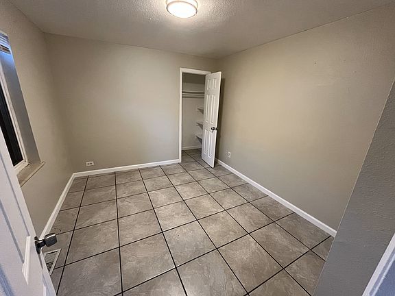 4th image of 1550 N Uinta St