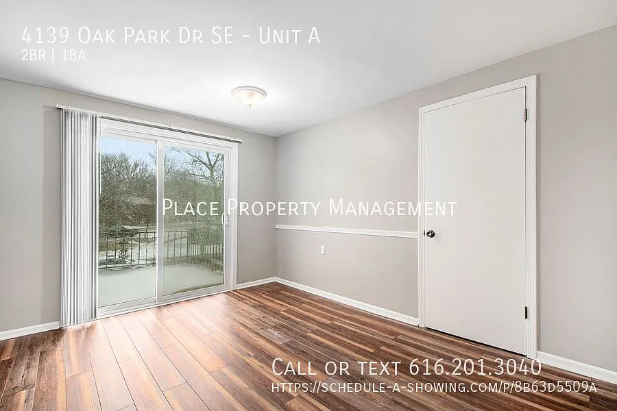 4139 Oak Park Unit A - Updated 2 Bedroom/1 Bathroom Upper Apartment with Central AIR — Photo 3